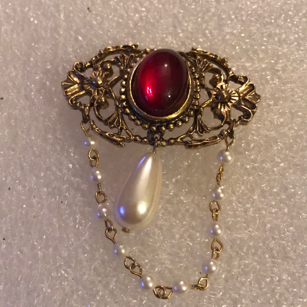 Art Deco Brooch 44$